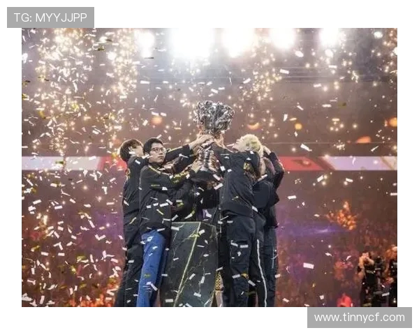 FPX战队强势领跑大师赛积分榜以58分稳居第一位置