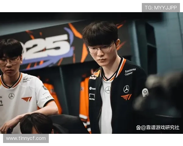 BLG与TES展开激烈对决 谁能在LPL赛季中脱颖而出争夺荣耀